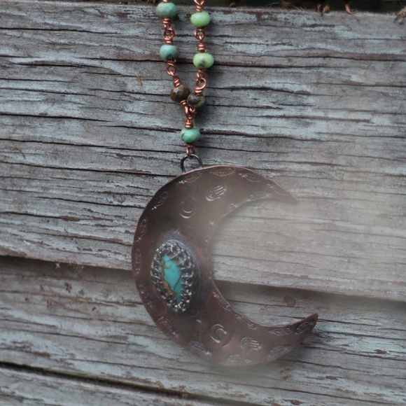 🌛Handmade Vintage Style Turquoise Moon Necklace🌜 - Picture 5 of 6